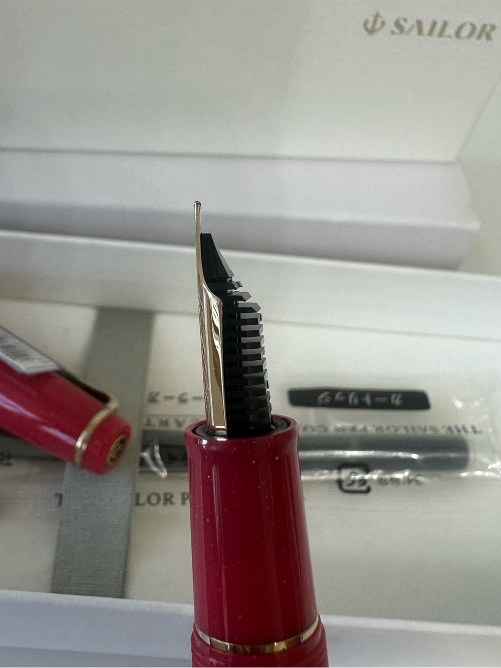 Sailor Fountain Pen, Four Seasons Weave, Princess Kaguya, Medium Fine Nib - Picture 5 of 7